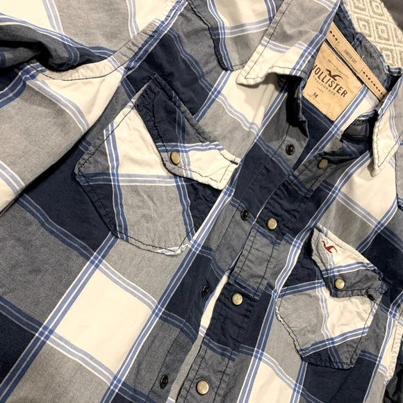 Hollister Button Down Shirt - Picture 4 of 6